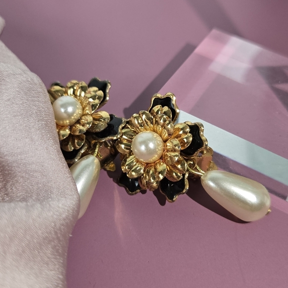 Elegant Gold and Black Enamel Floral Pearl Drop Clip Earrings - Picture 7 of 16